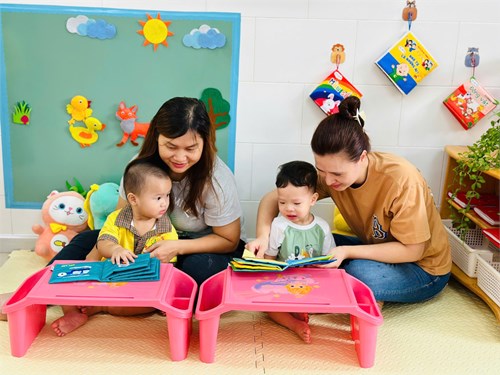 Lớp 13-24th tham gia   Hoạt động hưởng ứng ngày sách và văn hoá đọc Việt Nam  